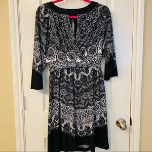 MUSE long sleeve short dress b & w pattern size 10